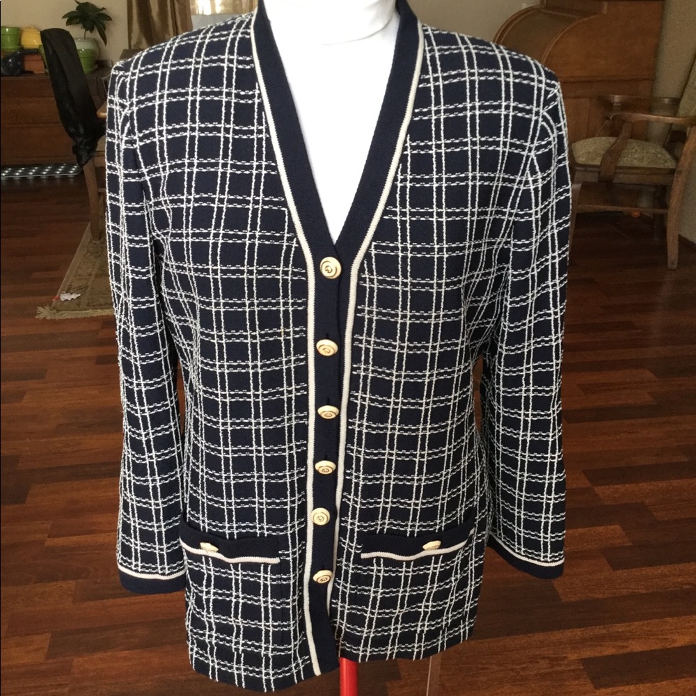 Beautiful Vintage St. John Knit Jacket